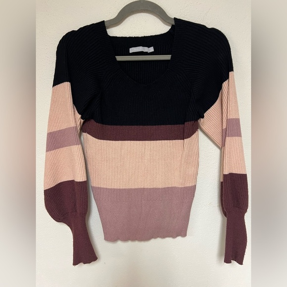 Colorblock Women's Sweater BKE RED size large - Picture 3 of 8